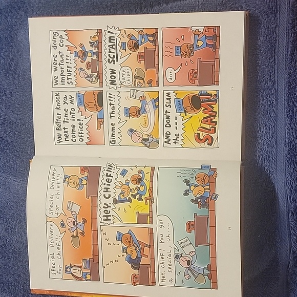 Kids books, scholastic, DOGMAN SERIES - Picture 5 of 6